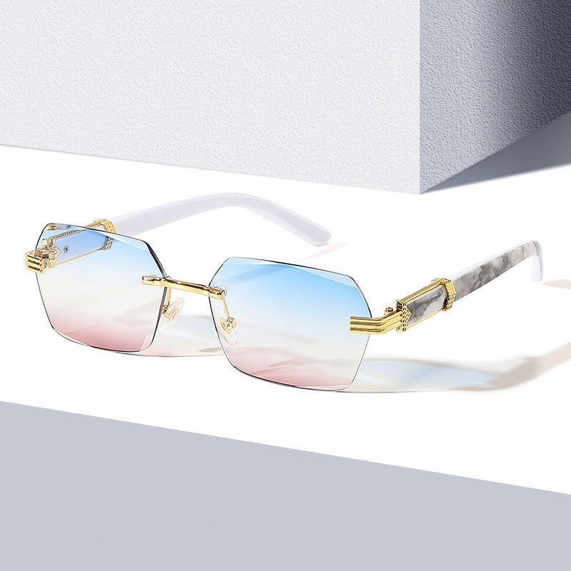CarltonFrames™