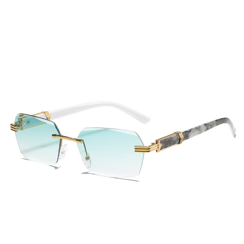 CarltonFrames™